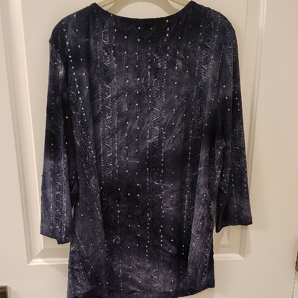 JM Collection Dark Blue Textured Top - Picture 3 of 8